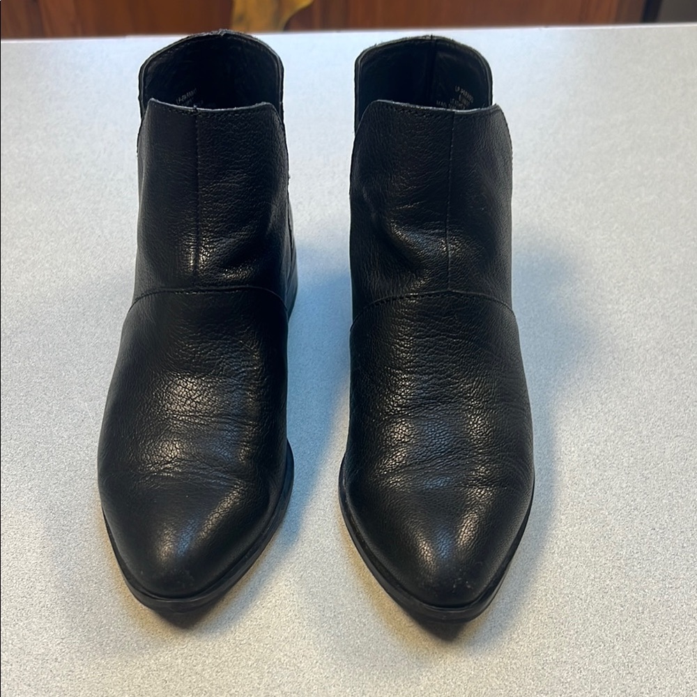Lucky Brand Black Ankle Booties Sleek Leather Design